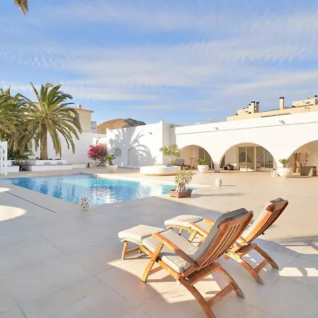 Andaluz Salt Pool Bliss Villa