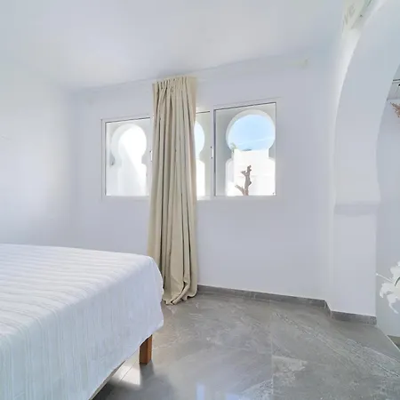 Andaluz Salt Pool Bliss Torremolinos